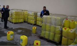 Her biri 20 litre! Tam 3 bin 650 bidon... Hepsine su karıştırılmış Ayçiçek yağı!