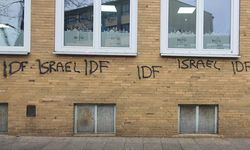 Almanya’da iki Türk camisine düzenlenen saldırıda duvarlara "İsrail" ve "IDF" yazıldı