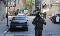 Katil İsrail'in Batı Şeria'da düzenlediği saldırılarda 4 Filistinli yaralandı