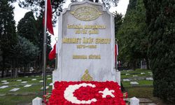 Bir hilal uğruna kalemiyle savaşan şair: Mehmet Akif Ersoy