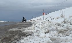 Van, Erzurum ve Kars’ta kar nedeniyle bazı yerleşim yerlerine ulaşım sağlanamıyor
