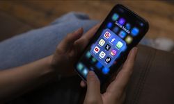 Çocuklarının görsellerini sosyal medyada paylaşan ebeveynlere "dijital zorbalık" uyarısı