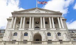 İngiltere Merkez Bankası politika faizini 25 baz puan düşürerek yüzde 3,75'e çekti