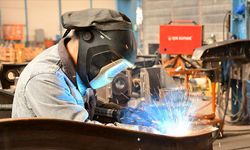 Sanayi Üretim Endeksi, Ekim 2025'te yıllık %2,2 arttı, aylık %0,8 azaldı