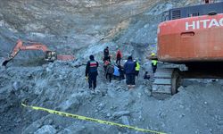 Maden ocağında göçük altında kalan şantiye müdürünün 28 gün sonra cenazesine ulaşıldı