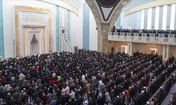 Cuma Hutbesi'nde zaman vurgusu: "Her Anımızı Ebedi Kazanca Dönüştürebiliriz"