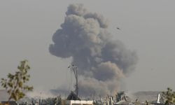 Ateşkese rağmen siyonist İsrail'in Gazze'de düzenlediği saldırılarda biri çocuk 7 kişi şehit oldu