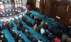 Yeniden inşa edilen Gazze Şehitleri Camii ibadete açıldı