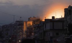 Katil İsrail, Lübnan'da bir kez daha ateşkesi ihlal etti