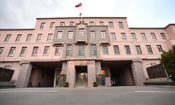 MSB: Bayrak saldırısının failleri tespit edildi, gereği yapılıyor