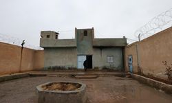 Suriye'nin Tabka ilçesindeki terör örgütü YPG hapishanesi görüntülendi