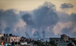 Katil İsrail, ateşkese rağmen Gazze’nin farklı bölgelerini bombalamayı sürdürdü