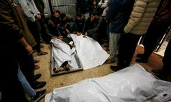 Katil İsrail ateşkese rağmen Gazze Şeridi'nin güneyinde bir Filistinliyi şehit etti