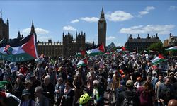 İngiltere'de tutuklu Filistin aktivistlerine destek eyleminde 86 kişi gözaltına alındı