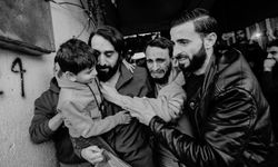 Katil İsrail, Gazze'de alıkoyduğu 7 Filistinli esiri daha serbest bıraktı