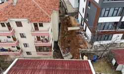 Gölbaşı'nda istinat duvarının çöktü: 5 apartman tahliye edildi