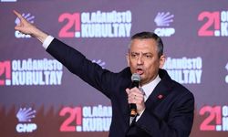 Özgür Özel’den, Mesut Özarslan’ın “aileme hakaret etti” iddiasına yanıt: Yalan söylüyor