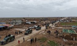 Suriye ordusu, YPG ile varılan mutabakat kapsamında Haseke kenti çevresinden çekilmeye başladı