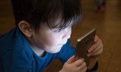 Aile ve Sosyal Hizmetler Bakanlığından ebeveynlere dijital uygulamalar için "ekran süresi" uyarısı