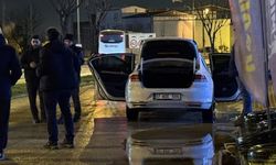 Polisten kaçan araçtan el bombası ve silah çıktı