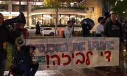 İsrailliler, İsrail ile ABD'nin İran'a yönelik saldırılarını protesto etti