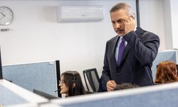 Bakan Hakan Fidan, Konsolosluk Çağrı Merkezi'ni ziyaret etti