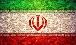 İran'dan, İsrail ve Körfez ülkelerindeki halka "48 saat içinde telefonlarınızı şarj edin" mesajı