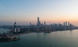 Kuveyt: Düşen şarapneller nedeniyle 7 elektrik hattı devre dışı kaldı