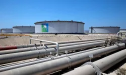 Suudi Arabistan'daki Ras Tanura’daki Suudi Aramco tesislerinde İHA saldırısı sonrası yangın