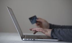 Dolandırıcılık yapan sanığa ve IBAN'ını kullandıran arkadaşına hapis cezası