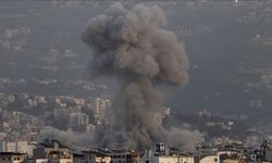 İsrail, Lübnan'ın güneyindeki beldelere hava ve topçu saldırıları düzenledi