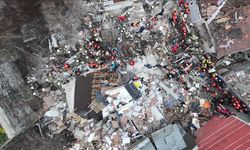 Fatih'te doğal gaz patlaması: 2 bina çöktü 1 kişi hayatını kaybetti