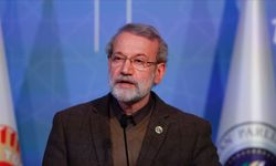 Ali Laricani'den rejim muhalifi silahlı gruplara "fırsat bilip harekete geçmeyin" uyarısı