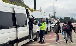 'Okul Taşıtı' yazmayan servis aracına 2 bin 719 TL ceza