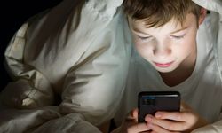 Kurallara uymayana ağır yaptırım: 15 yaş altı için sosyal medya yasaklanıyor