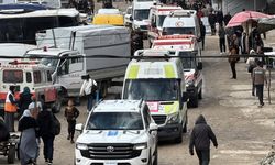 İşgalci İsra*l'in Gazze'de polis aracını hedef aldığı saldırıda biri çocuk 4 kişi hayatını kaybetti