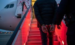 16'sı kırmızı bültenle aranan 61 suçlu Türkiye'ye getirildi