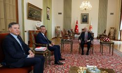 CHP Lideri Özel, TBMM Başkanı Kurtulmuş ile görüştü | Özel'den görüşmeye ilişkin açıklama