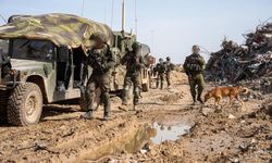 İsra*l’in Gazze Şeridi'ne saldırısında bir kız çocuğu başından ağır yaralandı