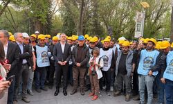 Saadet Partisinden açlık grevindeki maden işçilerine dayanışma ziyareti