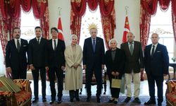 Cumhurbaşkanı Erdoğan, 1960 darbesi ardından idam edilen siyasilerin aileleriyle bir araya geldi