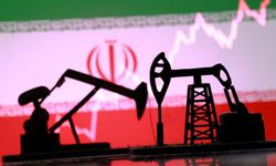 İran basını: ABD, İran'ın petrol sektörüne yönelik yaptırımların geçici olarak askıya alınmasını kabul etti