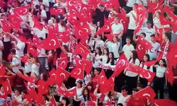 A Milli Futbol Takımı beste yarışmasında "Bizim Çocuklar" birinci oldu
