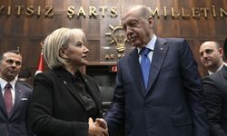 CHP'den istifa eden Nimet Özdemir, AK Parti'ye katıldı