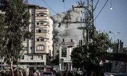 İsrail saldırısında öldüğü sanılan Gazzeli genç bir yıl sonra ailesine kavuştu