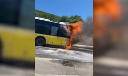 Ataşehir'de seyir halindeki İETT otobüsünde çıkan yangın söndürüldü