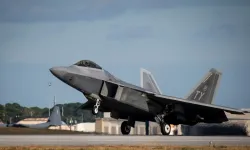 ABD'ye ait F-22 hayalet savaş uçakları İsrail'den ayrıldı