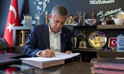 Özgür Özel ve 90 vekil CHP'den istifa etti