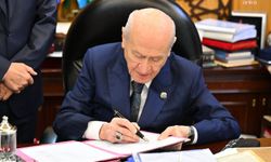 MHP Genel Başkanı Devlet Bahçeli, "çerçeve yasa" teklifini imzaladı