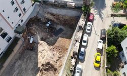 Çekmeköy'de istinat duvarı çöken inşaatın yanındaki 5 katlı bina boşaltıldı